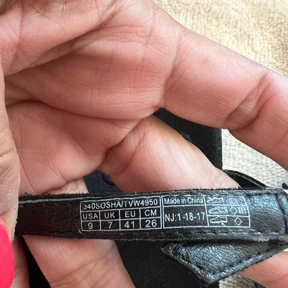 Vionic Sandals - Picture 5 of 5